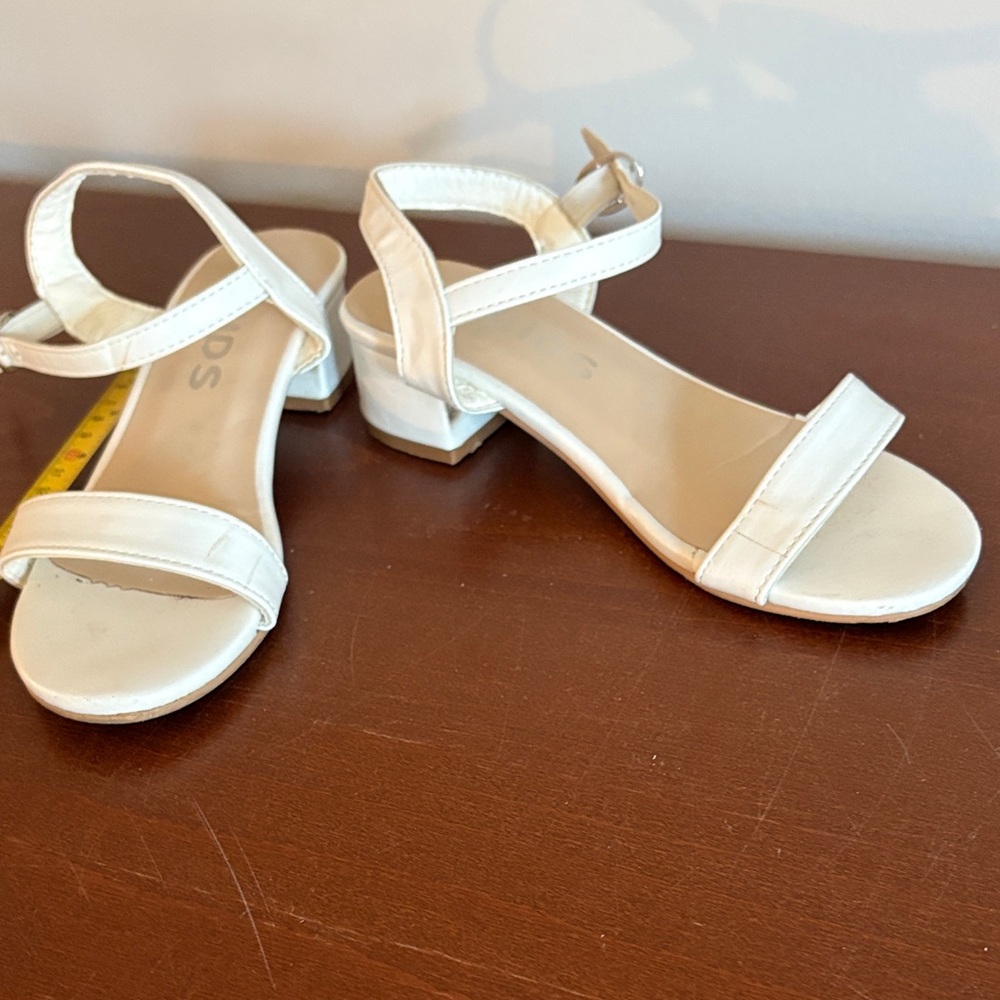 Girls white dress sandals
